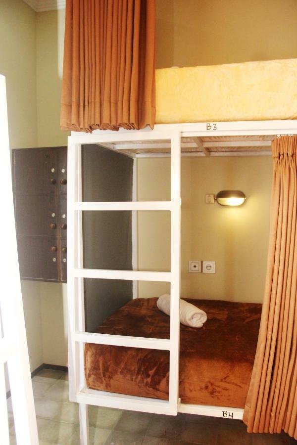 Ala Hostel Seminyak Extérieur photo